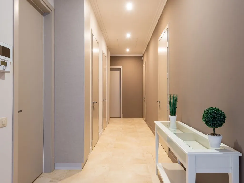 Guarnição de porta: Como usar para valorizar a entrada dos cômodos 1 Guarnição de porta