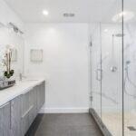 Imagem de rodapé instalado do banheiro