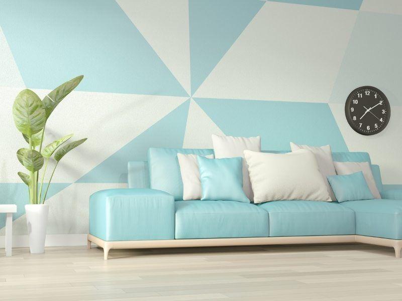 Sala de estar decorada com formas geométricas